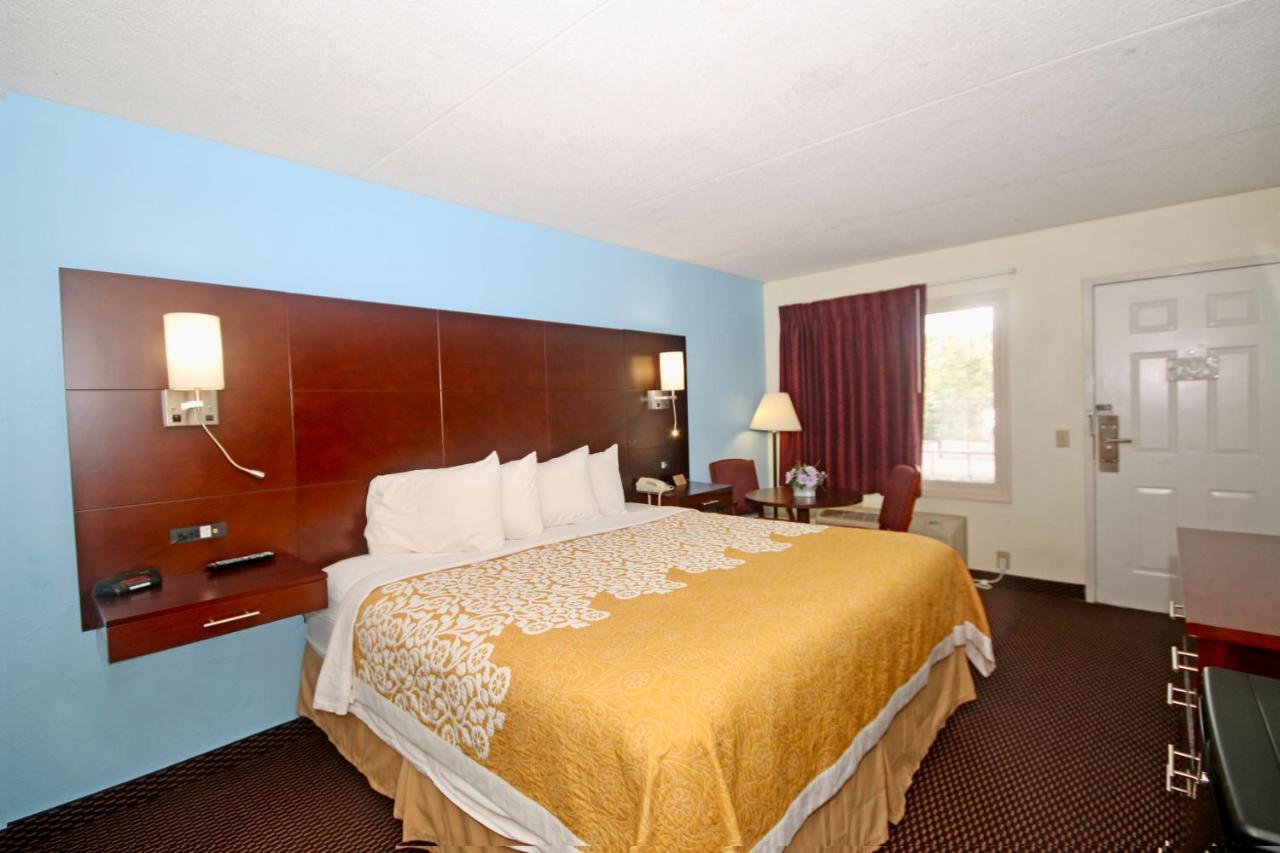 Hamilton Inn Jonesville I-77 Exterior photo